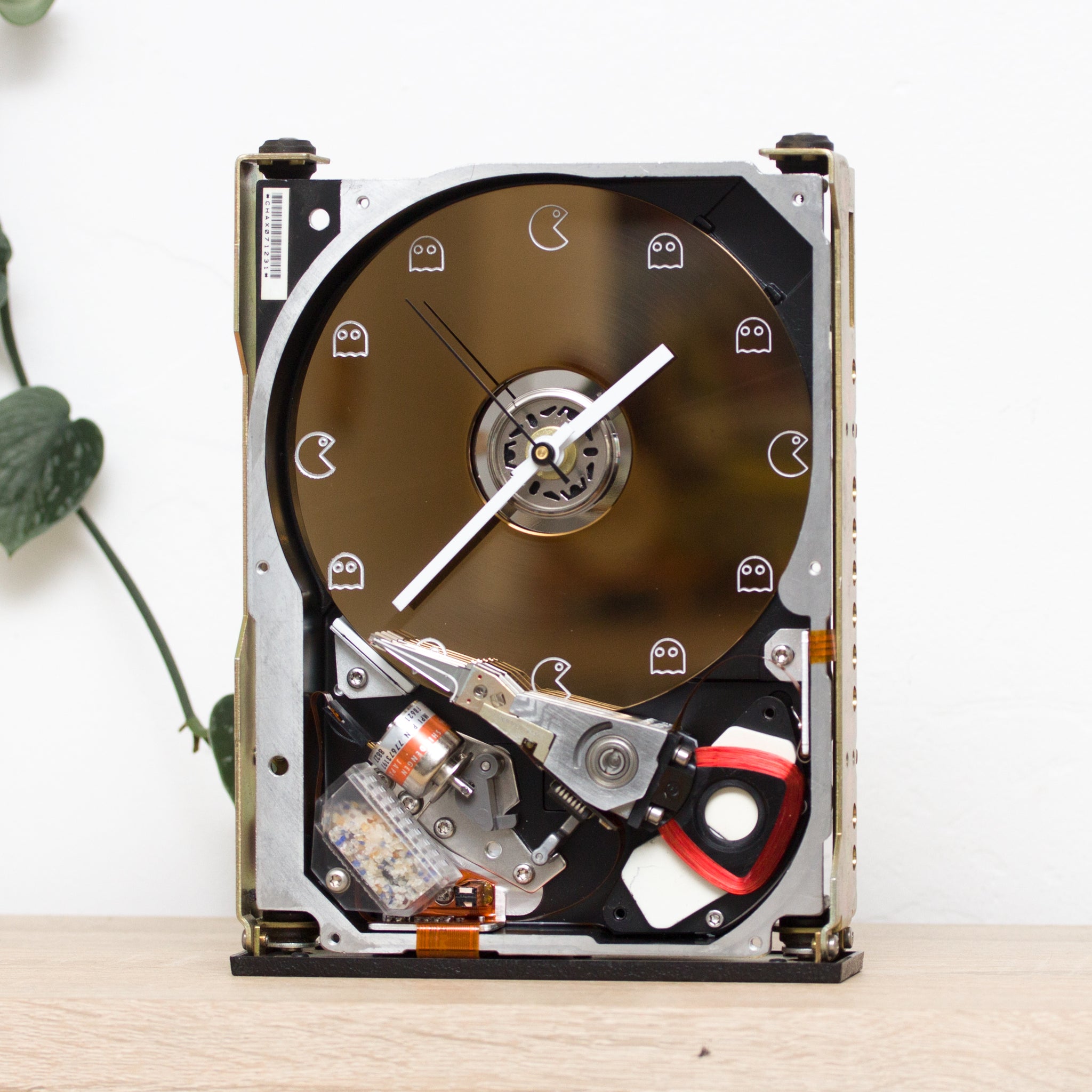 Desk / wall clock made with recycled 5.25 Computer hard drive, vintage HDD clock