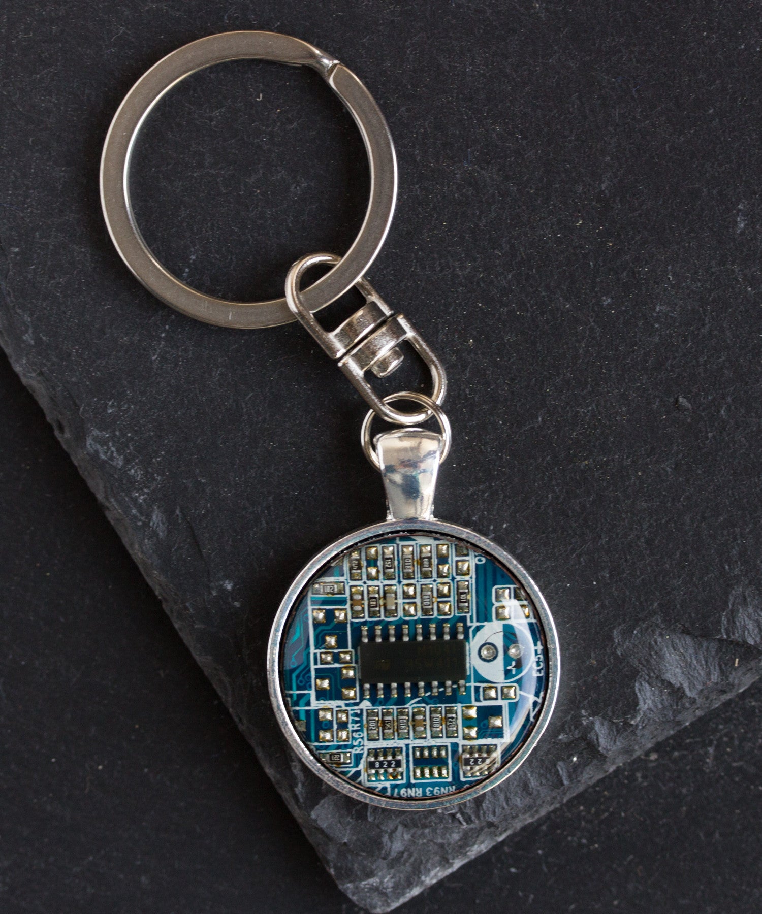 Circuit board keyring